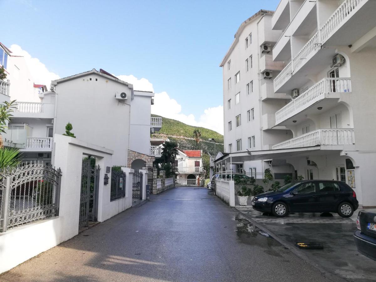 Apartment Azalea of Budva Kültér fotó